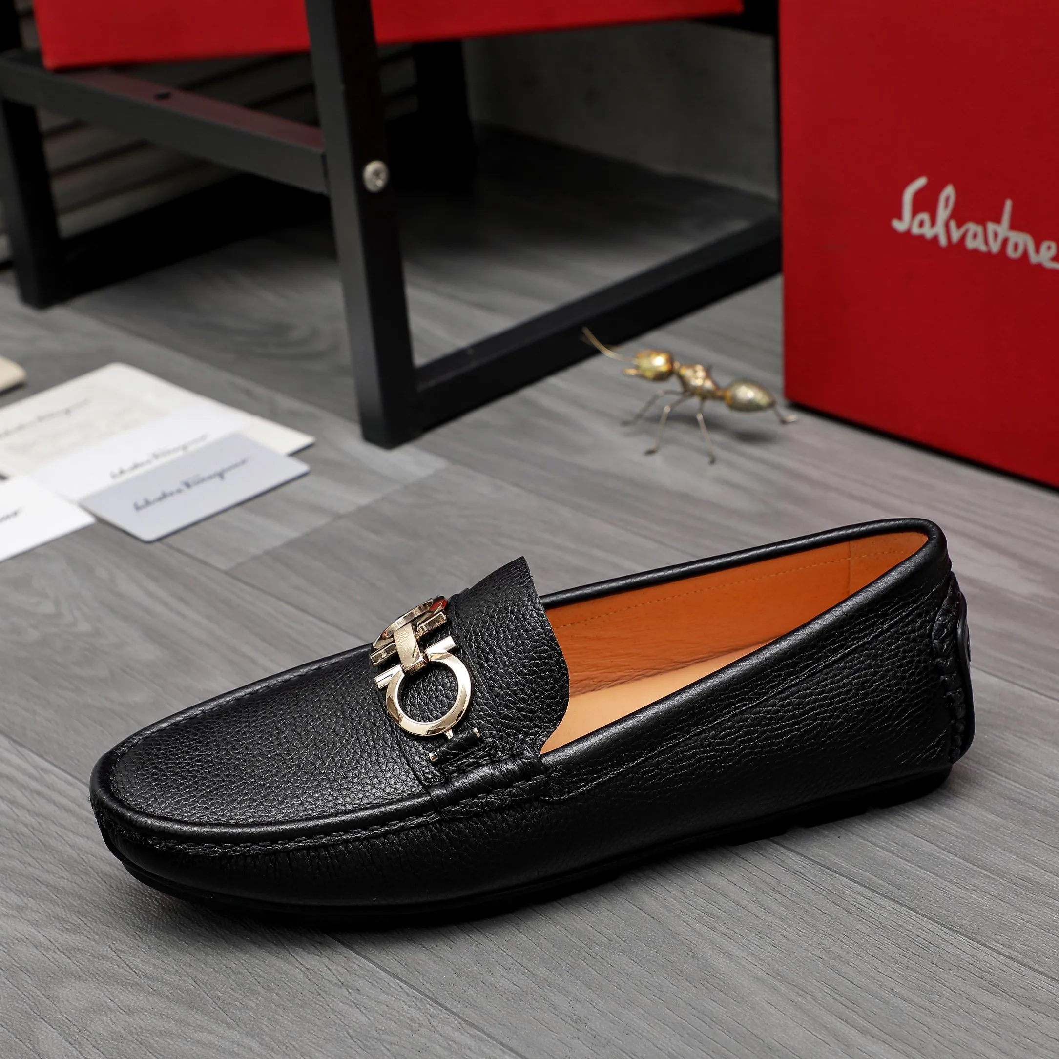 Men's shoes 💰380 Product trademark: Ferragamo "Ferragamo" casual slip-on shoes Regular size: 38-45 (45. Customized, non-returnable) Product materials: Selected pebbled cowhide upper, pigskin lining, rubber outsole